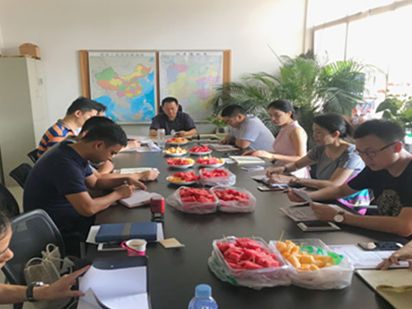 奋勇前行—湘江智慧召开2017年年度市场重点工作会议